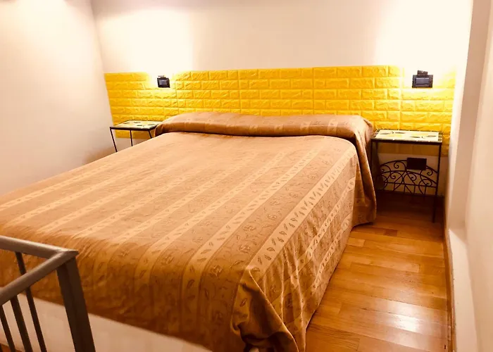 アッフィッタカメレ モンテロッソ 5 テッレ